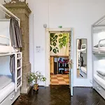 Auberge de jeunesse T5 Social