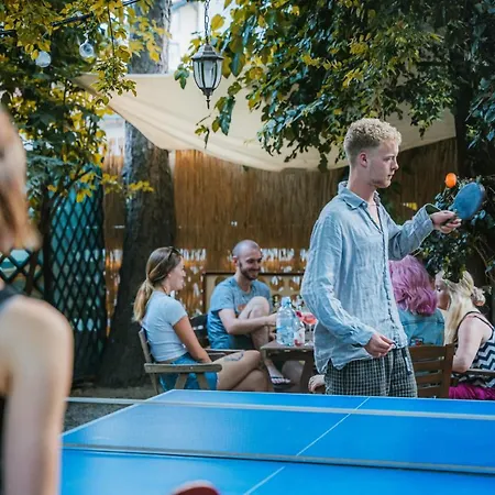 Vandrarhem T5 Social