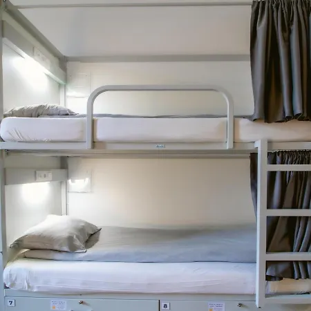 ホステル T5 Social